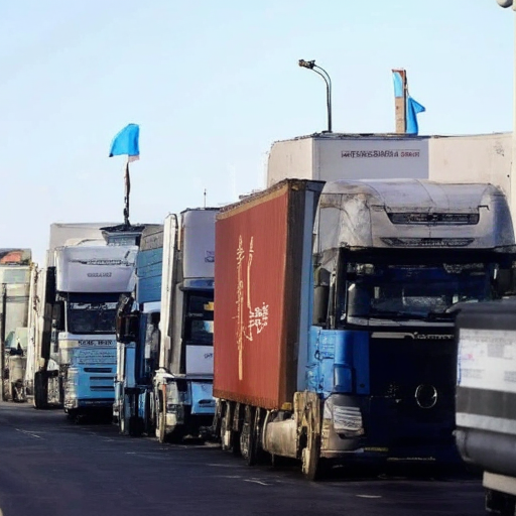 В Казахстане на границе с Китаем наблюдаются заторы из грузовиков, но к концу дня ситуация должна разрешиться
