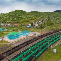 В Новосибирской области впервые отправили длинносоставный контейнерный поезд