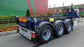 STEELBEAR запустил новый саморазгружающийся 3-осный полуприцеп-контейнеровоз РК-24Р